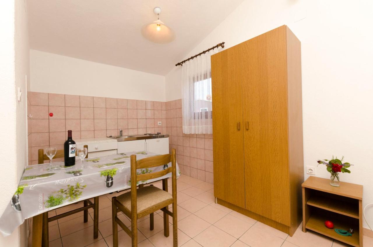 Apartments Mirko Trogir Pokoj fotografie